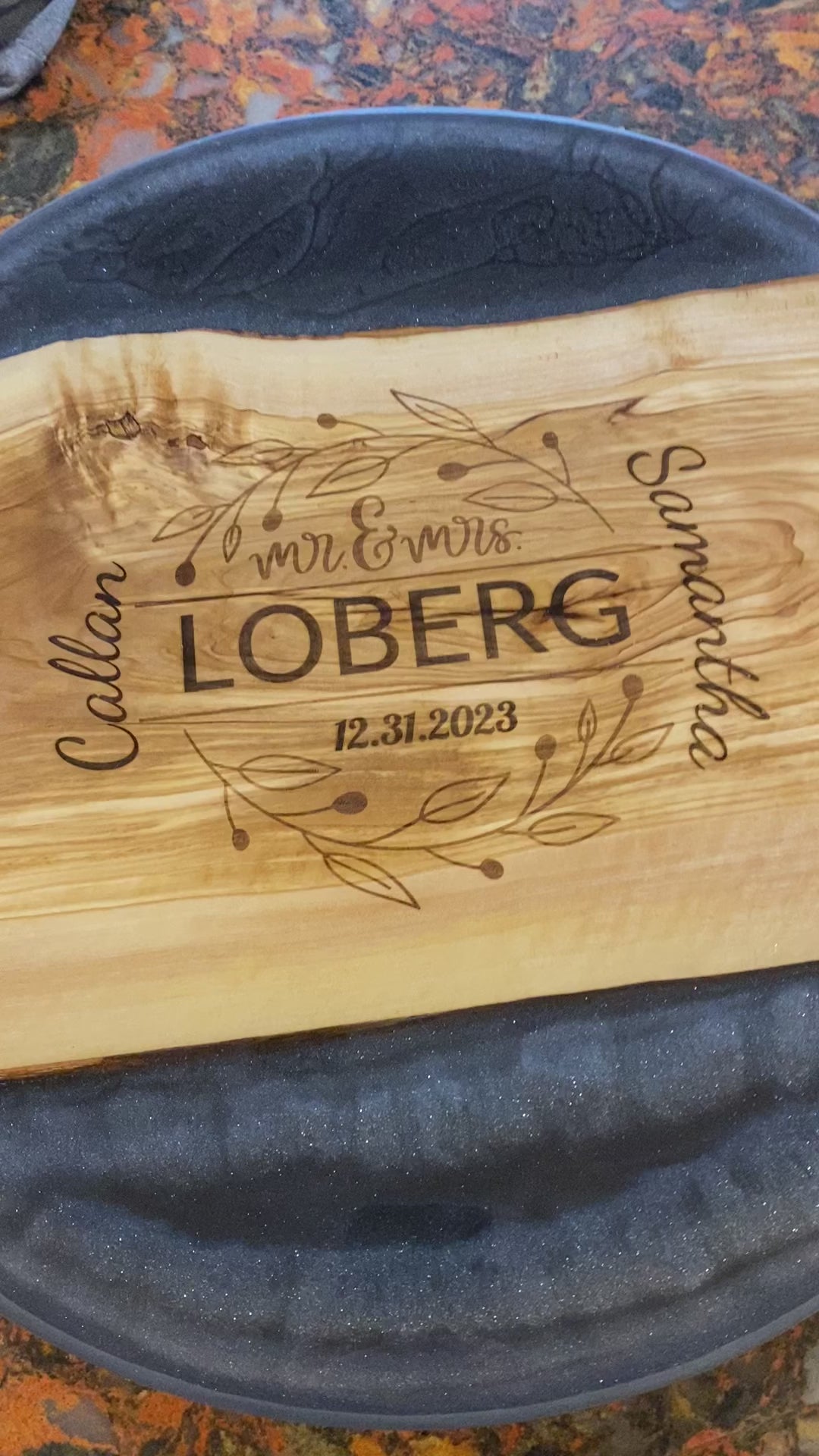 12" or 18" Custom Wedding Wood & Epoxy Lazy Susan with Epoxy River, Rotating Charcuterie Board, Table Centerpiece for Kitchen or Dining Room, Wedding Gift