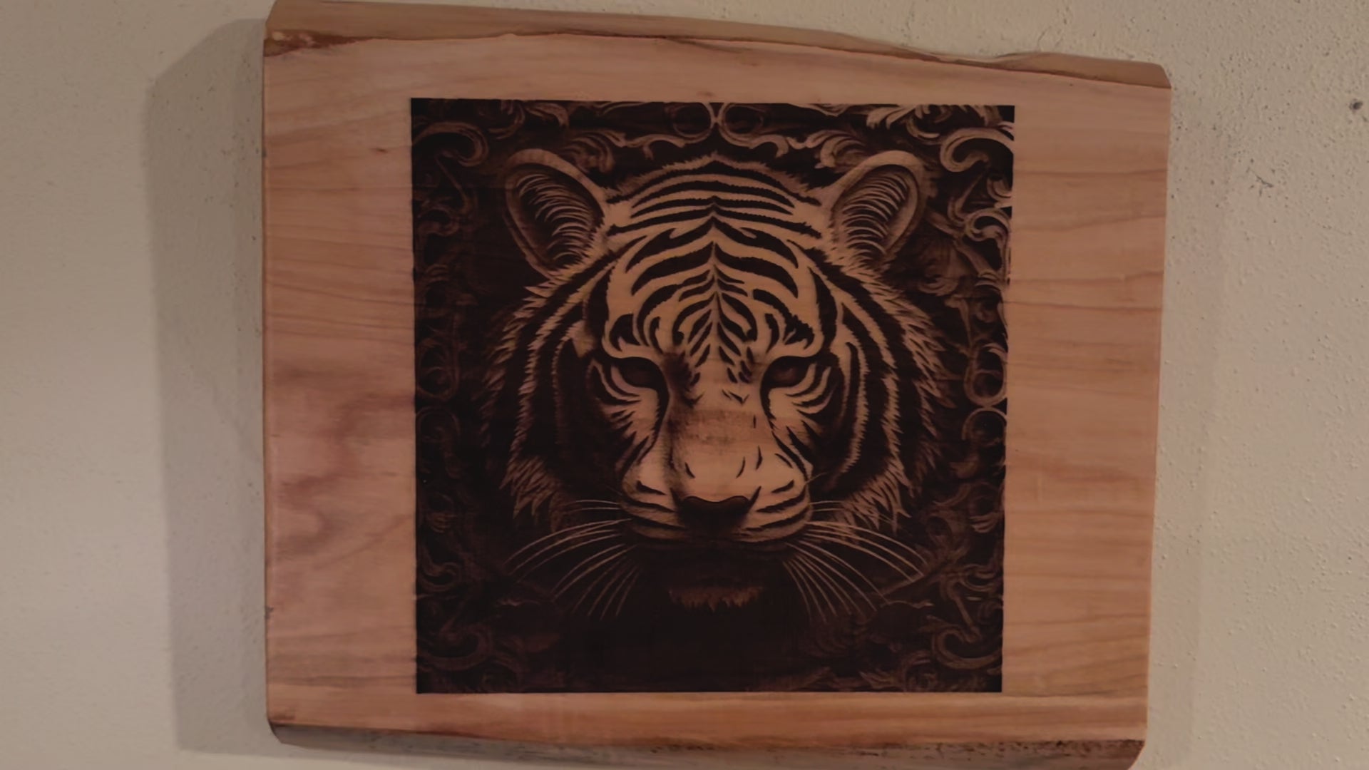 Live Edge Engraved Tiger | Engraved Tiger | Tiger Wall Art